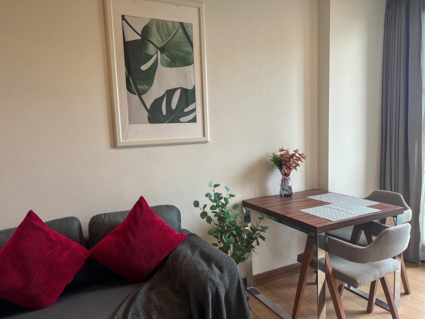 Apartment The Astra Luxury In Town *